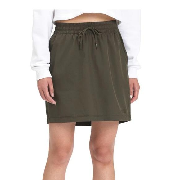 North Face Never Stop Wearing Skirt size XS NWT - Picture 1 of 6